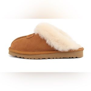 NWT UGG Slippers 8